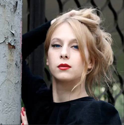 Слив Лариса Баранова