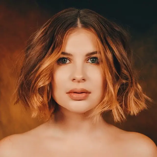 Слив Анна Цуканова-котт
